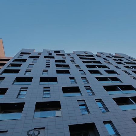 Miku Apartment - Glamorous 1Bedroom Apartment At Olympic Residence ティラナ エクステリア 写真