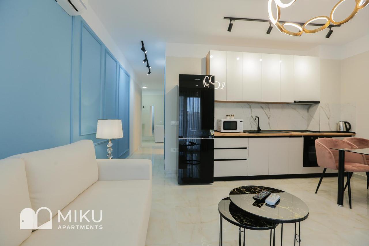 Miku Apartment - Glamorous 1Bedroom Apartment At Olympic Residence ティラナ エクステリア 写真