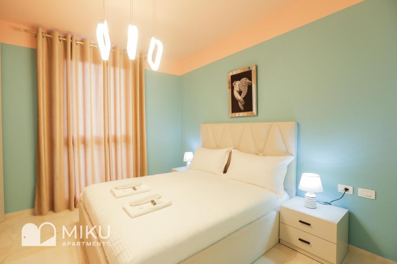 Miku Apartment - Glamorous 1Bedroom Apartment At Olympic Residence ティラナ エクステリア 写真