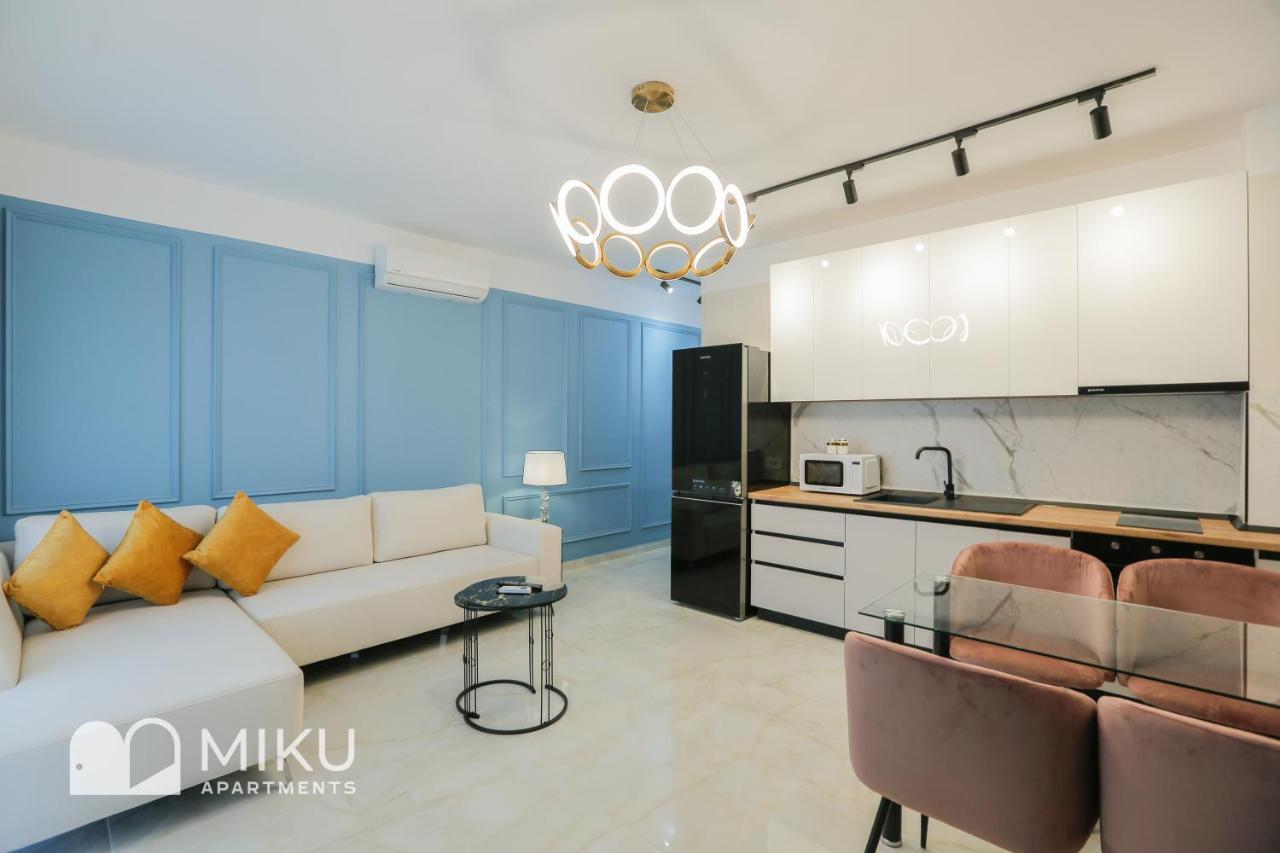 Miku Apartment - Glamorous 1Bedroom Apartment At Olympic Residence ティラナ エクステリア 写真